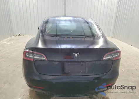 2022 Tesla Model 3 z USA, uszkodzony, nr VIN 5YJ3E1EA6NF370951